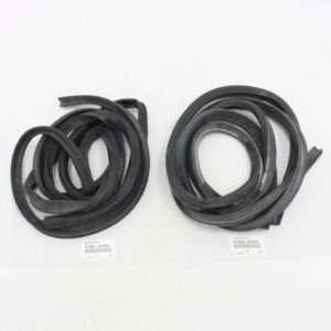 Toyota Land Cruiser 1974-1986 FJ40 BJ40 Front Door Weatherstrip Right & Left