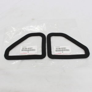 Toyota Land Cruiser FJ40 BJ40 Cowl Side Ventilator Vent Seal Gasket Pair 55786-90301 x2