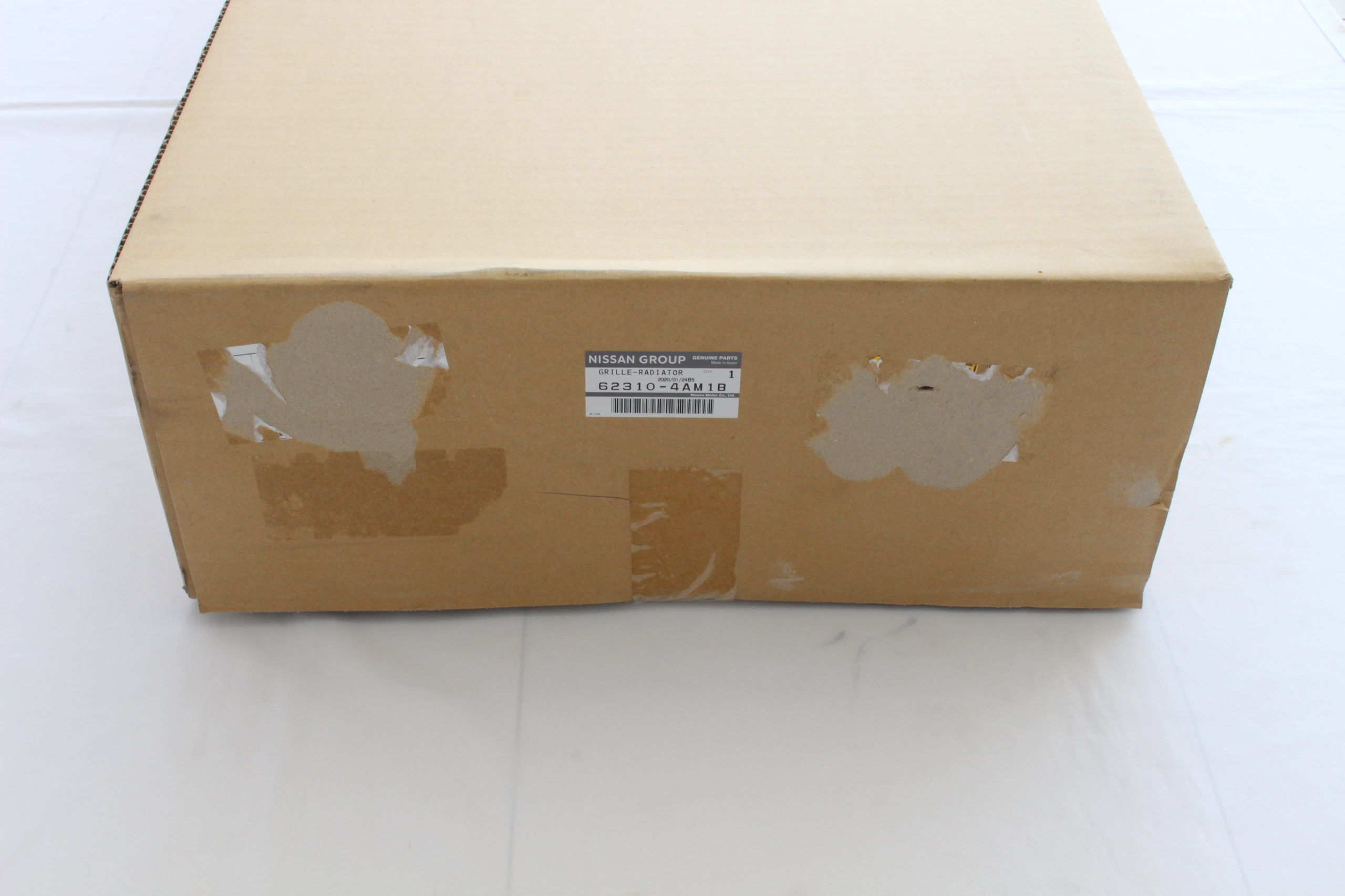 Infiniti Q70 Q70L 2015-2019 Front Radiator Grille Emblem w/ Camera 62310-4AM1B - Image 5