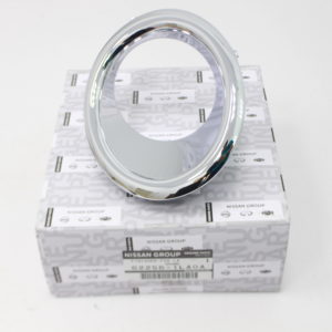 Infiniti QX56 2011-2013 QX80 2014 Front Fog Light Bezel Right Chrome 62256-1LA0A