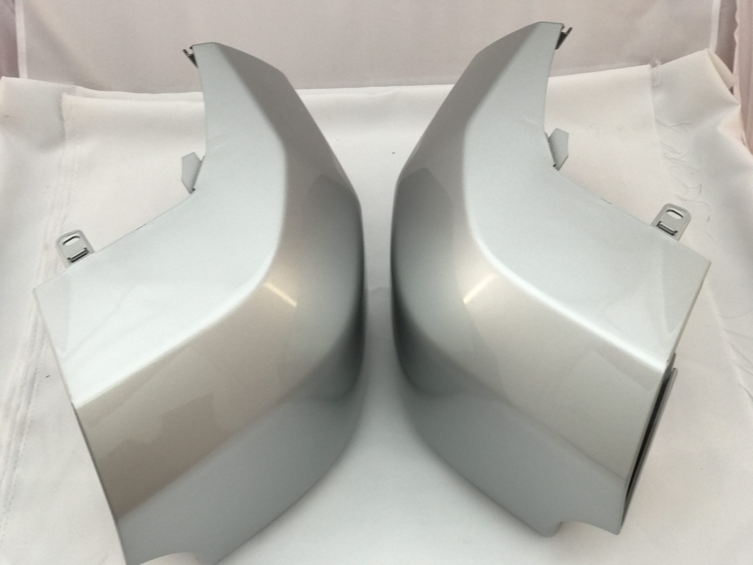 Toyota FJ Cruiser 2007-2014 Rear Corner Bumper End Cap Pad Right & Left - Image 4