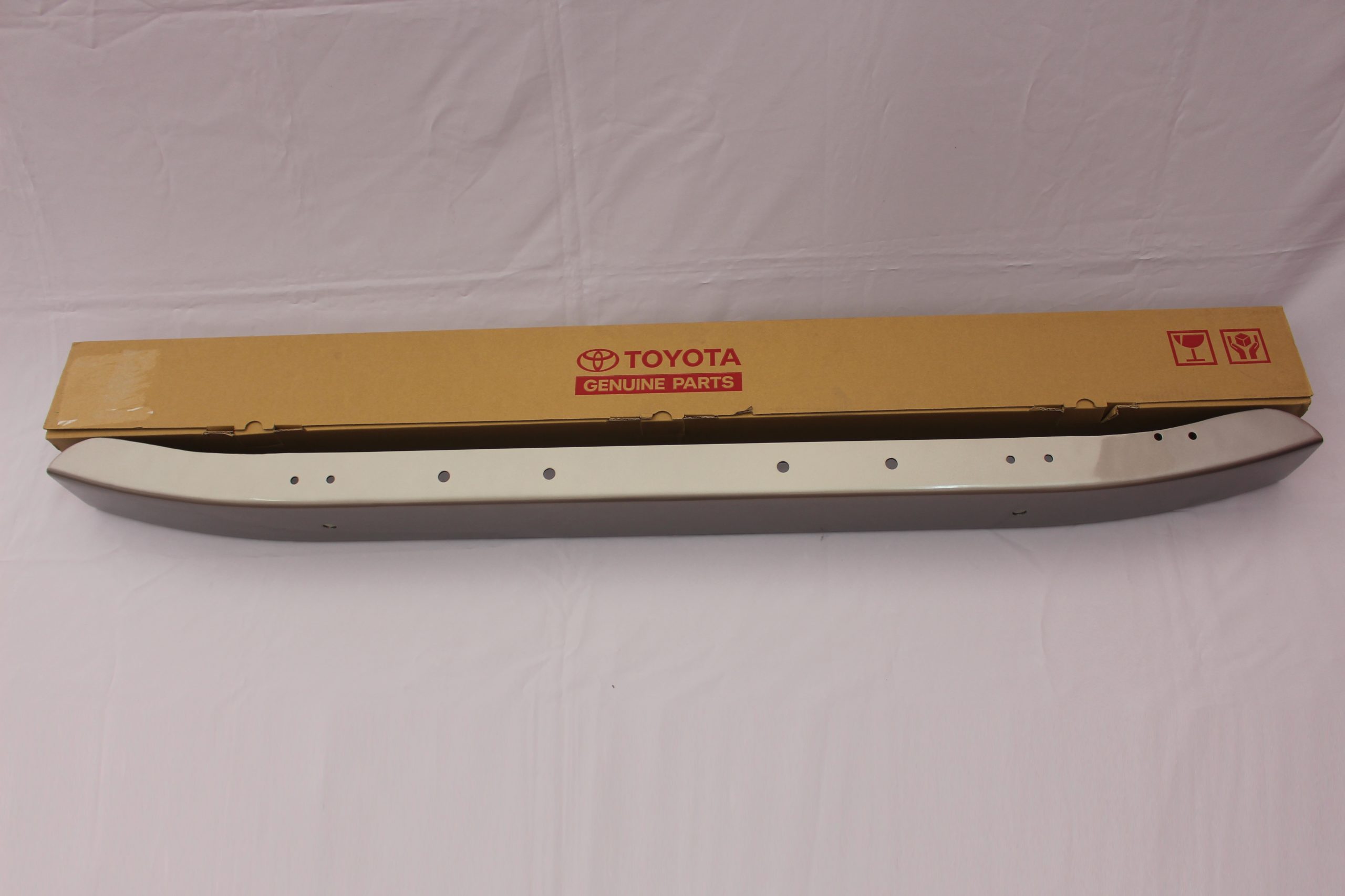 Toyota Land Cruiser 1969-1984 FJ40 BJ40 Front Bumper Bar 52111-60030 - Image 4