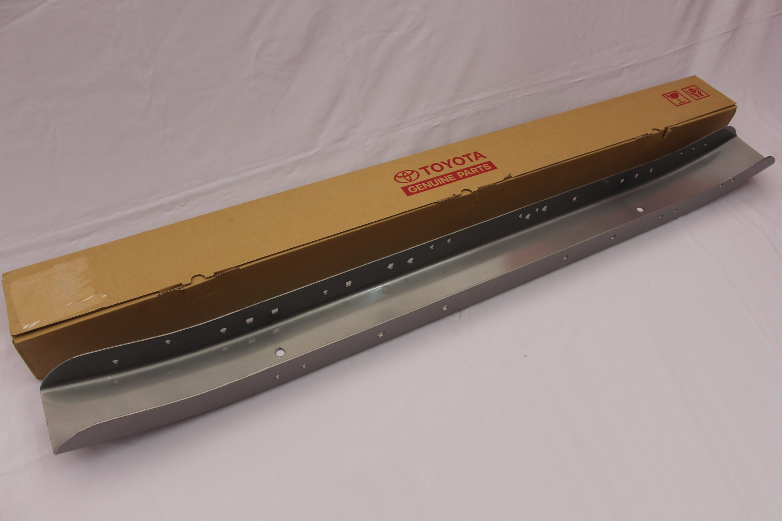 Toyota Land Cruiser 1969-1984 FJ40 BJ40 Front Bumper Bar 52111-60030 - Image 10